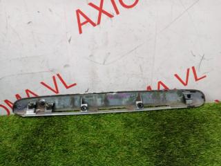 Накладка 5-й двери MAZDA PREMACY CP8W FPDE C10050810D08 4 ракурс