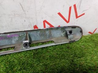 Накладка 5-й двери MAZDA PREMACY CP8W FPDE C10050810D08 5 ракурс