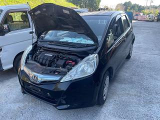 Подкрылок правый передний HONDA FIT GP1 LDA 74100TF2000 1 ракурс