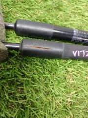 Амортизатор задней двери TOYOTA VITZ NSP130 1NRFE 689500W660, 689600W640 5 ракурс
