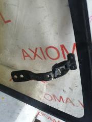 Стекло собачника правое заднее NISSAN LARGO KHGC22 CA18ET 8334211C01 3 ракурс