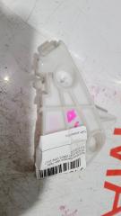 Крепление бампера правое заднее TOYOTA VOXY ZRR70 3ZRFAE 5215528110 2 ракурс