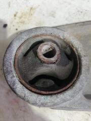 Подушка редуктора задняя TOYOTA RACTIS NCP125 1NZFE 5239052010 2 ракурс Подушка редуктора задняя TOYOTA RACTIS NCP125 1NZFE 5239052010 2 ракурс