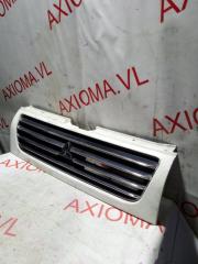 Решетка радиатора MITSUBISHI TOPPO BJ H42A 3G83 MR557554 3 ракурс
