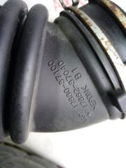 Патрубок воздушного фильтра TOYOTA PRIUS ALPHA ZVW41 2ZRFXE 1788237040, 17880-37100 3 ракурс