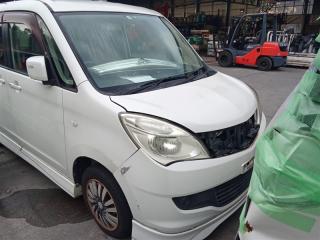 Ветровики комплект MITSUBISHI DELICA D:2 MB15S K12B MQ501759, MQ501760 1 ракурс