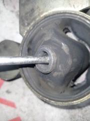 Подушка двигателя задняя MITSUBISHI EK WAGON H81W 3G83 MR594914, MR961748, MN110326, 1091A019, 1091A008 5 ракурс