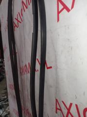 Молдинг на крышу TOYOTA VOXY AZR65 1AZFSE 7555528030, 7555628030 2 ракурс