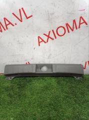 Накладка замка багажника SUZUKI ALTO HA25S K6A 7627164L00R8R 4 ракурс