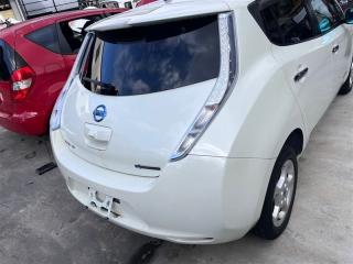 Замок 5-й двери NISSAN LEAF ZE0 EM61 90502EN00A 4 ракурс