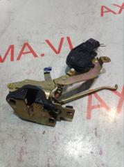 Замок двери левый передний SUZUKI WAGON R MC22S K6A 8220284F00 5 ракурс