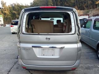 Накладка замка багажника NISSAN SERENA C25 MR20DE 84990CY000 3 ракурс Накладка замка багажника NISSAN SERENA C25 MR20DE 84990CY000 3 ракурс