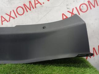Накладка замка багажника SUZUKI SPLASH XB32S K12B 7627151K00S1S 3 ракурс