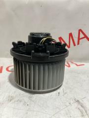 Мотор печки SUZUKI SOLIO MA15S K12B 7425071L00 4 ракурс Мотор печки SUZUKI SOLIO MA15S K12B 7425071L00 4 ракурс
