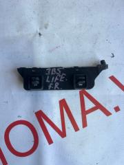 Крепление бампера правое переднее HONDA LIFE JB5 P07A 71193SFAJ00 1 ракурс