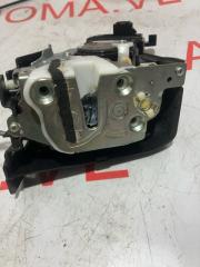 Замок двери левый передний MAZDA VERISA DC5W ZYVE D46159310A 2 ракурс