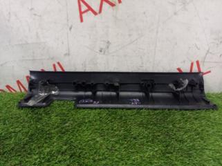 Порожек пластиковый правый передний HONDA CR-V RE3 K24A 84201SWAA010, 84201-SWA-A010 3 ракурс