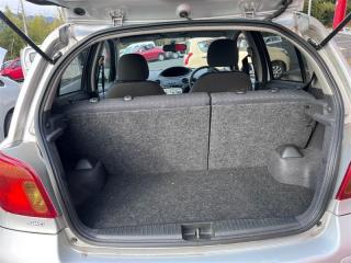 Обшивка багажника левая задняя TOYOTA VITZ NCP15 2NZFE 6474052031B1 1 ракурс