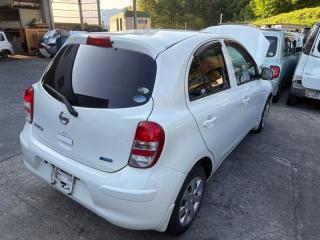 Ветровики комплект NISSAN MARCH K13 HR12DE H08001HH00 2 ракурс