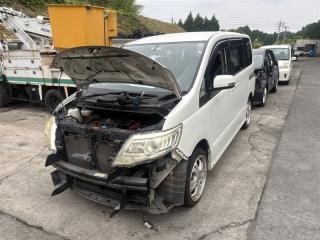 Накладка на крыло правая задняя NISSAN SERENA CC25 MR20DE 76852CY81A 1 ракурс
