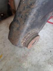Рычаг подвески правый передний MAZDA BONGO SSF8R RF S23134310C 3 ракурс