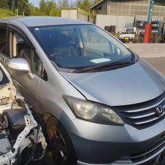 Замок двери правый передний HONDA FREED GB3 L15A 72110SYY003 2 ракурс