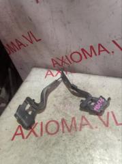 Петля капота TOYOTA BB 2006 контрактная Петля капота TOYOTA BB 2006