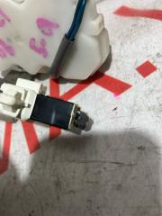 Активатор TOYOTA BB QNC21 3SZVE 69150B1021 2 ракурс