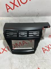 Консоль магнитофона TOYOTA PRIUS ALPHA ZVW41 2ZRFXE 5568647100 1 ракурс