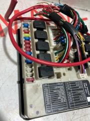 Блок предохранителей NISSAN SERENA CC25 MR20DE 284B7CY00D 4 ракурс