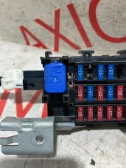 Блок предохранителей NISSAN LEAF ZE1 EM57 2523713E60 2 ракурс