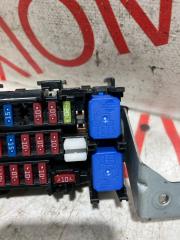 Блок предохранителей NISSAN LEAF ZE1 EM57 2523713E60 3 ракурс