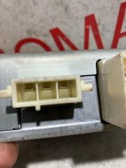 Блок управления рулевой рейкой TOYOTA PRIUS ALPHA ZVW41 2ZRFXE 8965047371 4 ракурс