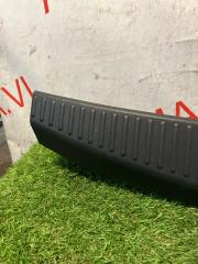 Накладка замка багажника MITSUBISHI COLT PLUS Z23W 4A91 MN164168 2 ракурс