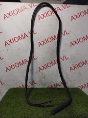 Запчасть уплотнительная резинка дверей передняя правая JEEP COMPASS 2011