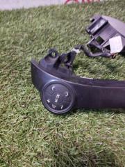 Кнопки на руль TOYOTA PRIUS ALPHA ZVW41 2ZRFXE 8425047250B0 2 ракурс