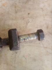 Крепление торсиона правое заднее MITSUBISHI PAJERO V24W 4D56T MB303360 3 ракурс