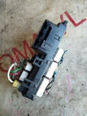 Блок предохранителей MITSUBISHI PAJERO V24W 4D56T MB852920 4 ракурс