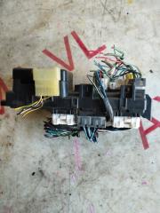 Блок предохранителей MITSUBISHI PAJERO V24W 4D56T MB852920 5 ракурс
