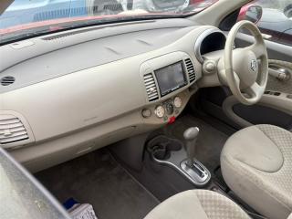 Консоль магнитофона NISSAN MARCH BNK12 CR14DE 68261AX010 1 ракурс