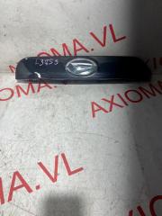 Накладка 5-й двери задняя DAIHATSU TANTO L375S KFVE 69090B2180 1 ракурс