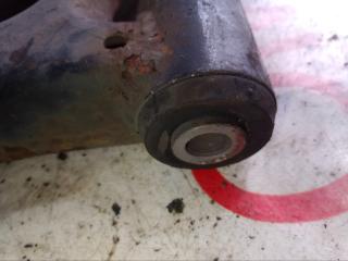 Рычаг подвески правый передний DAIHATSU MIRA E:S LA300S KFVE3 48068B2161 3 ракурс Рычаг подвески правый передний DAIHATSU MIRA E:S LA300S KFVE3 48068B2161 3 ракурс