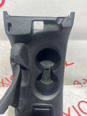 Консоль ручника MAZDA AXELA BM6FJ Z6VE BJT164420A02 3 ракурс Консоль ручника MAZDA AXELA BM6FJ Z6VE BJT164420A02 3 ракурс