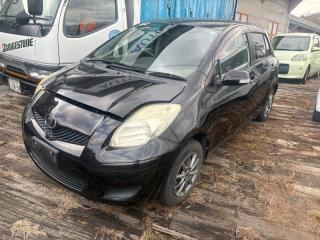 Уплотнительная резинка дверей правая задняя TOYOTA VITZ KSP90 1KRFE 6233152030B 2 ракурс