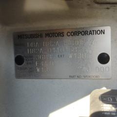 Капот MITSUBISHI TOPPO H82A 3G83 5900A270 3 ракурс Капот MITSUBISHI TOPPO H82A 3G83 5900A270 3 ракурс