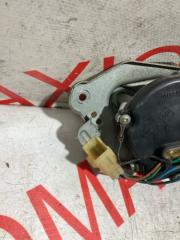 Мотор дворников задний MITSUBISHI TOPPO H82A 3G83 MN111657 3 ракурс