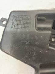 Крепление бампера правое переднее VOLVO V60 FW48 B4164T 30796626 4 ракурс