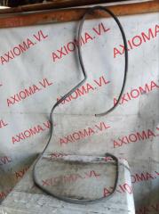 Уплотнительная резинка дверей правая передняя MAZDA BONGO FRIENDEE SGLR WLTE S09A6891152 1 ракурс