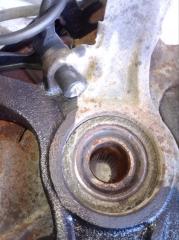 Ступица правая передняя MAZDA BONGO FRIENDEE SGLR WLTE S10J33021 4 ракурс