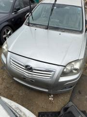 Уплотнительная резинка дверей правая задняя TOYOTA AVENSIS AZT251 2AZFSE 6233105070E0 4 ракурс